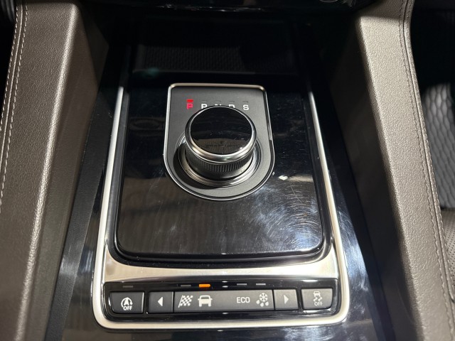 Vehicle image 80 of 99
