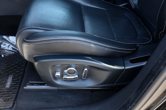 Vehicle image 31 of 78