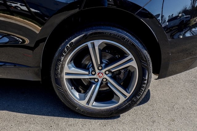 Vehicle image 26 of 78
