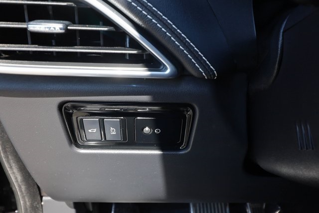 Vehicle image 53 of 78
