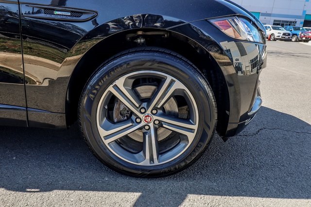 Vehicle image 27 of 78