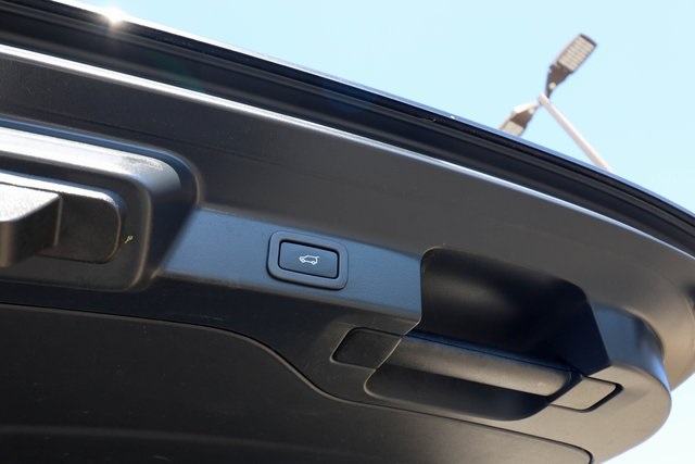 Vehicle image 43 of 78