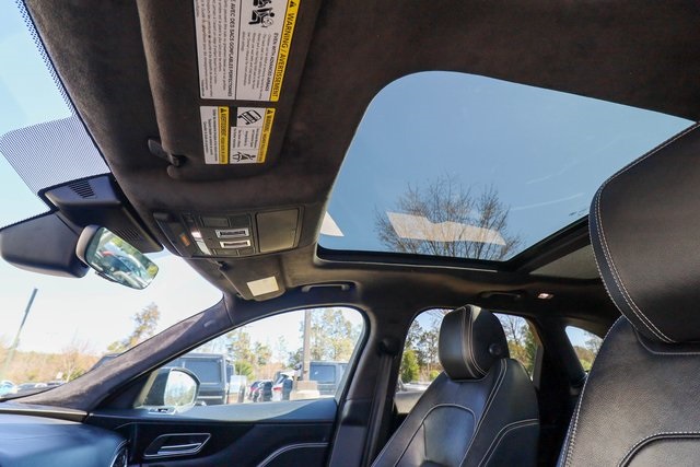 Vehicle image 33 of 78