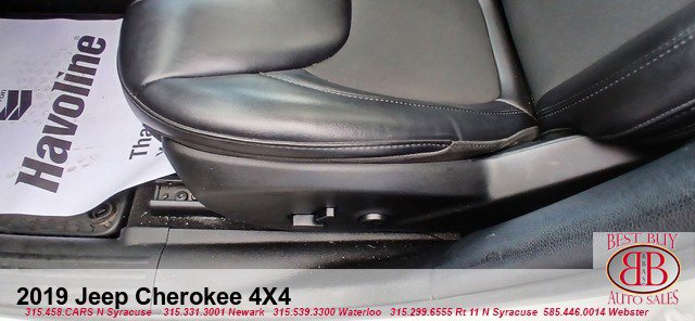 Vehicle image 12 of 25