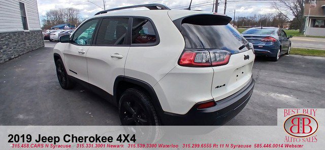 Vehicle image 5 of 25