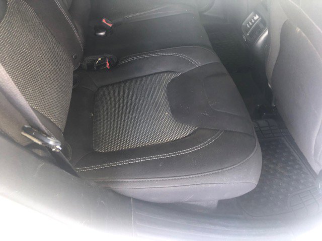 Vehicle image 18 of 32