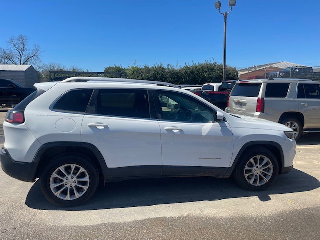 Vehicle image 5 of 32