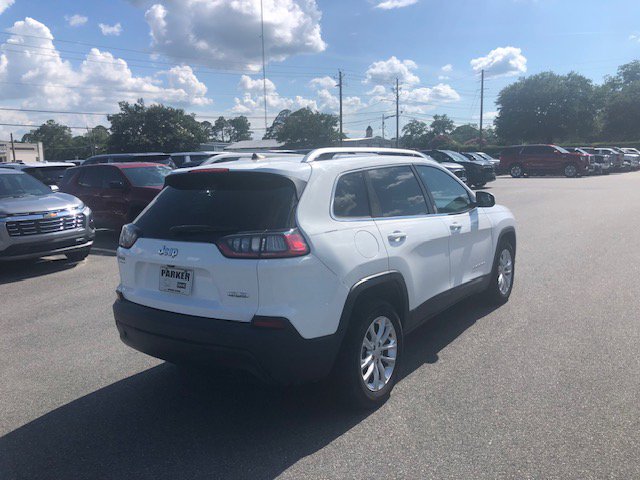 Vehicle image 6 of 32