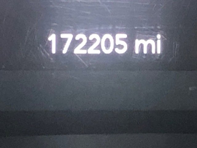 Vehicle image 22 of 32