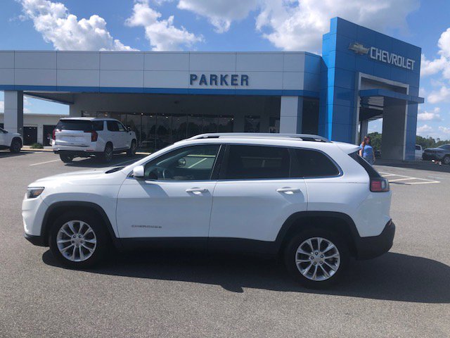 Vehicle image 9 of 32