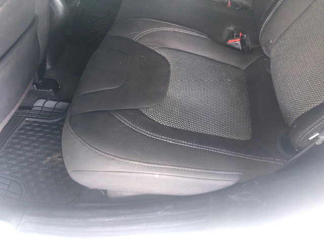 Vehicle image 13 of 32