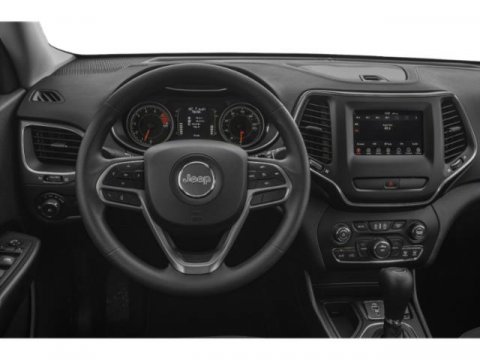 Vehicle image 11 of 19