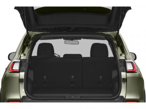 Vehicle image 15 of 19