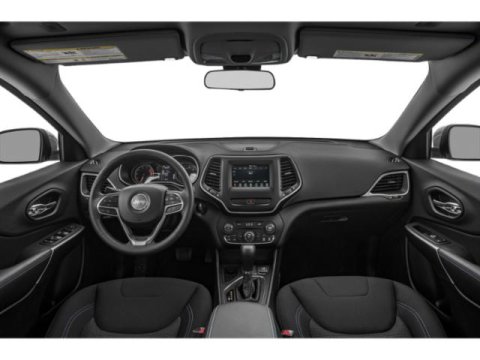 Vehicle image 10 of 19