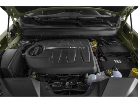 Vehicle image 16 of 19