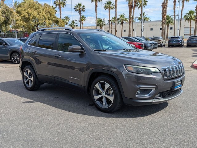 2019 Jeep Cherokee Limited Image 3 of 33
