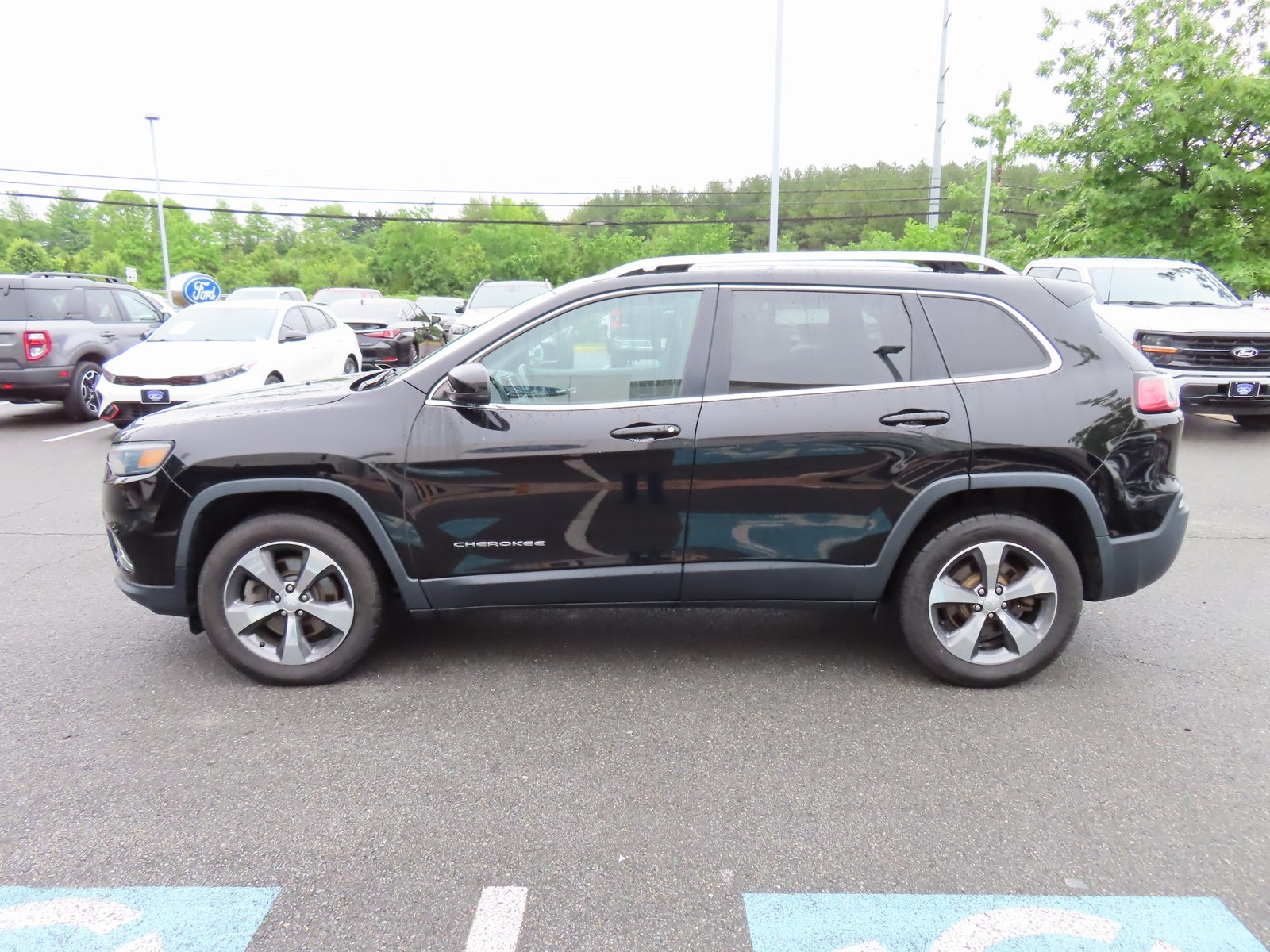 Vehicle image 9 of 36