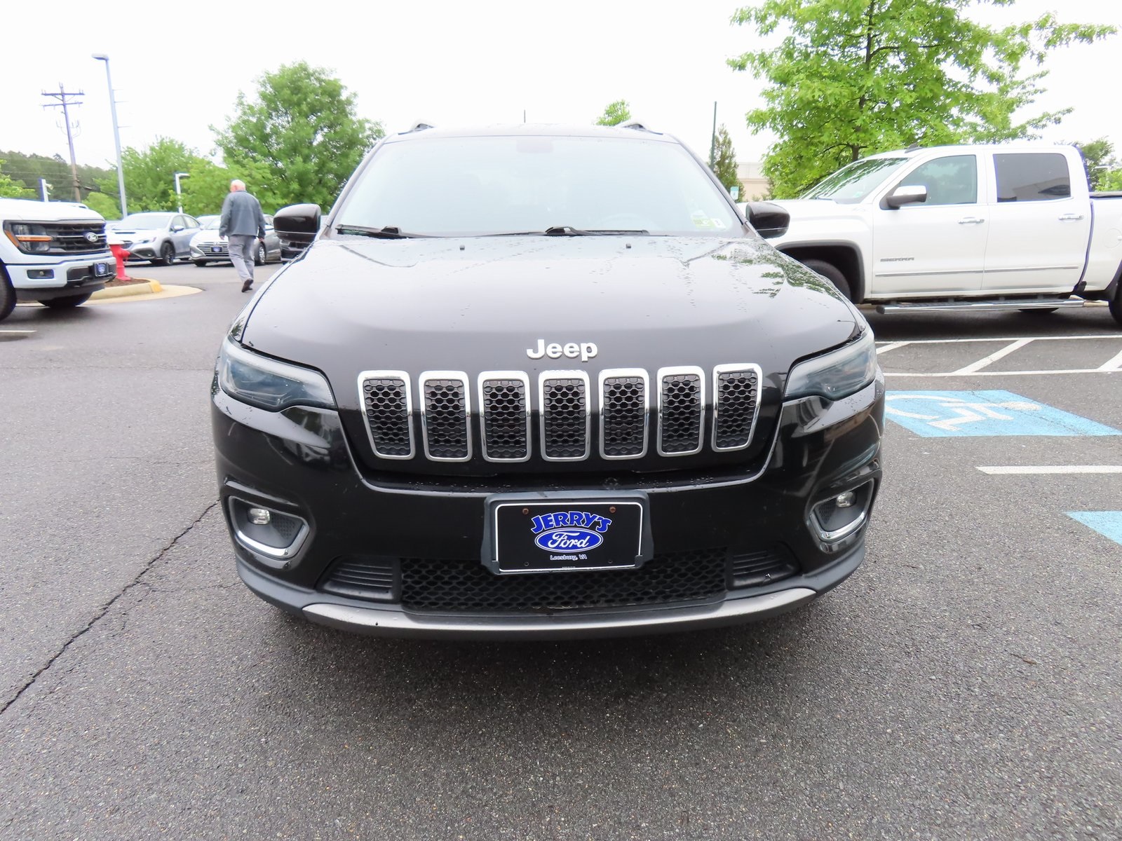 Vehicle image 10 of 36