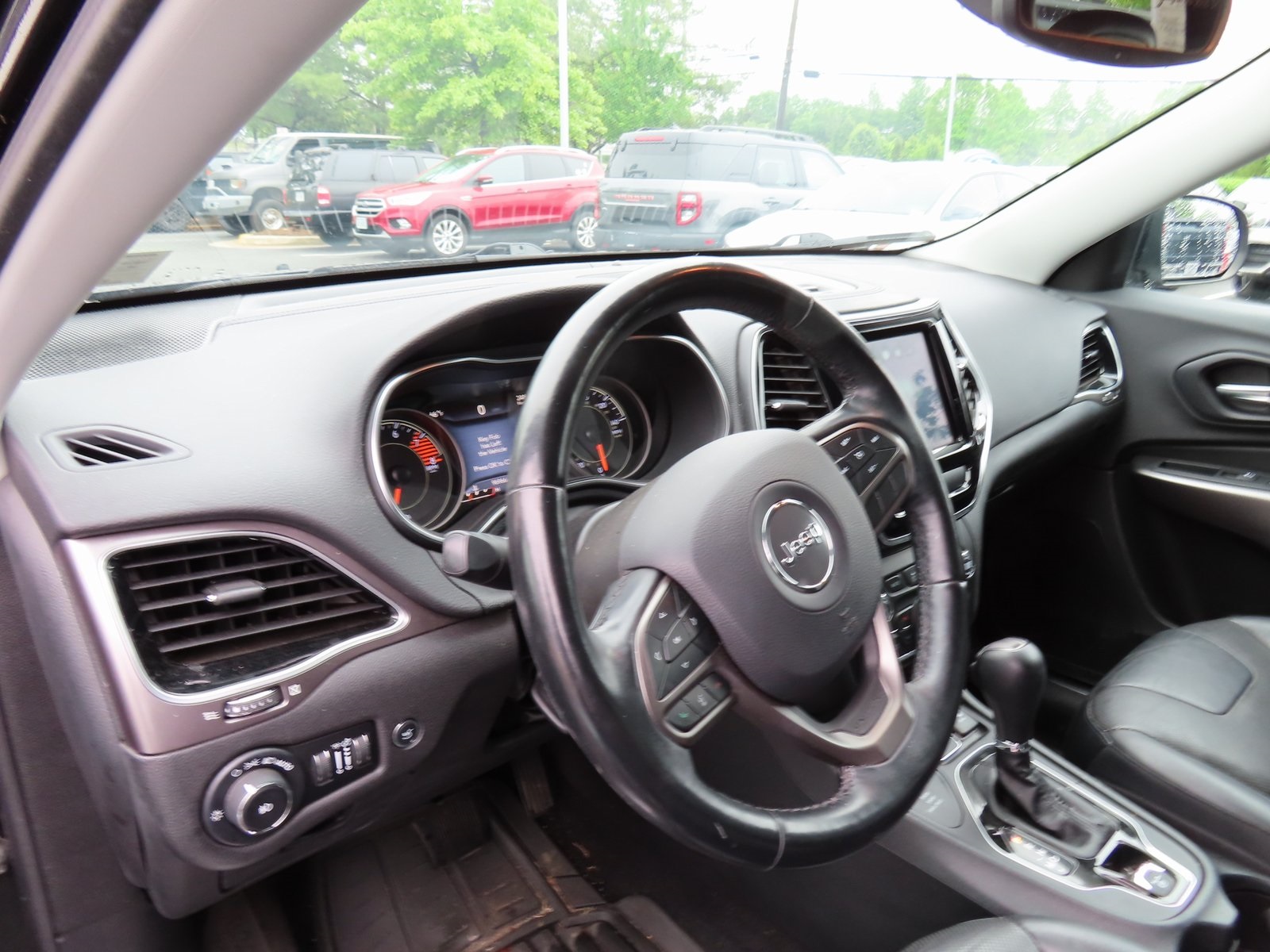 Vehicle image 15 of 36
