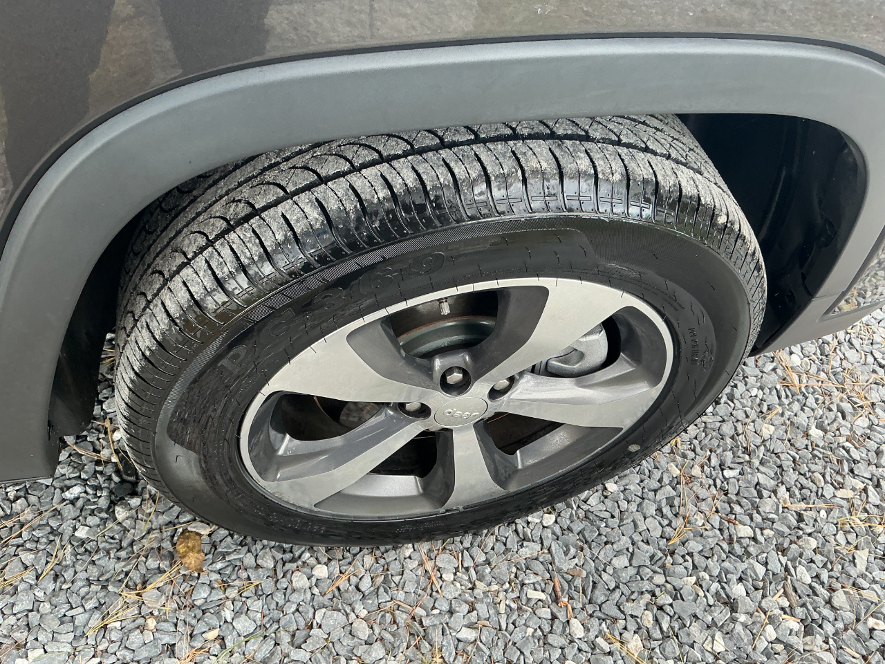 2019 Jeep Cherokee Limited Image 7 of 28