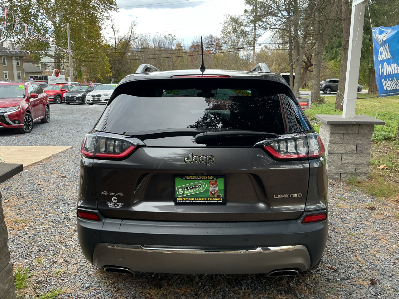 2019 Jeep Cherokee Limited Image 10 of 28