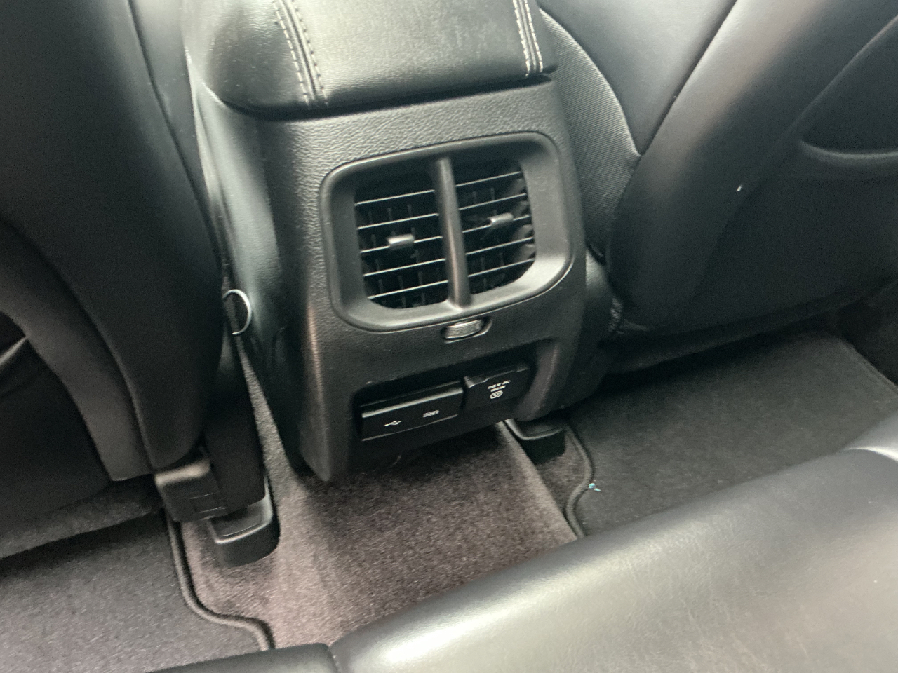 2019 Jeep Cherokee Limited Image 22 of 28