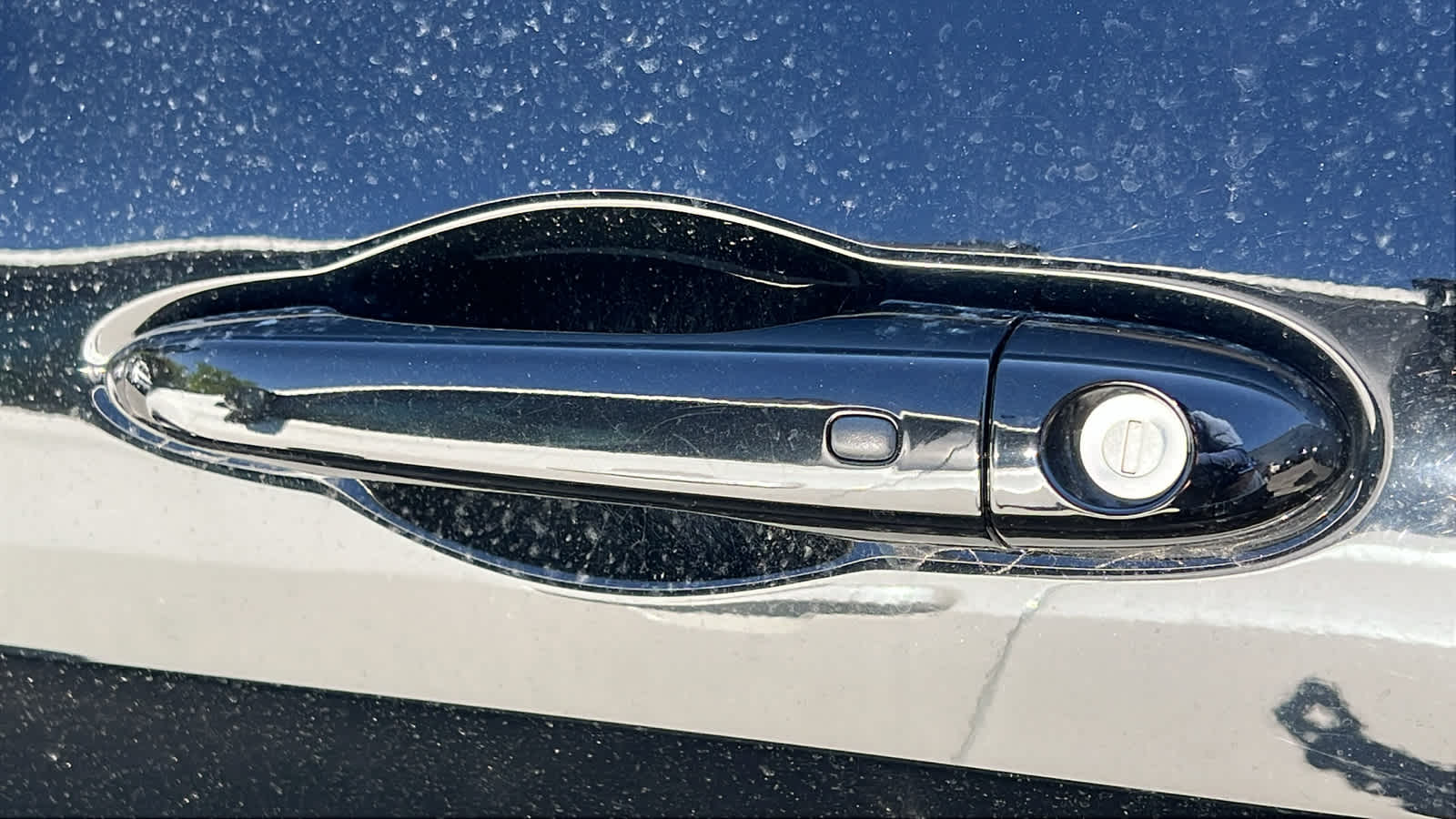Vehicle image 19 of 21