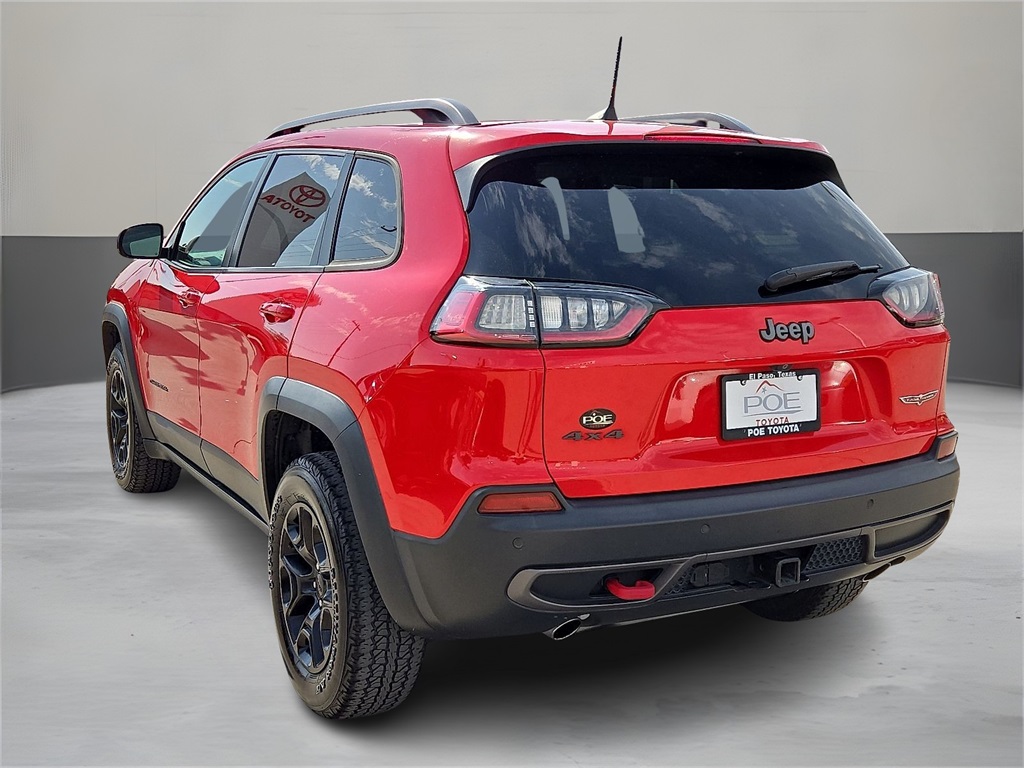 Vehicle image 5 of 12