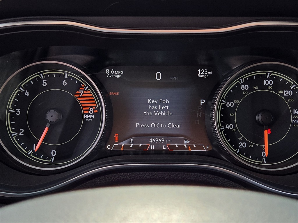 Vehicle image 11 of 12