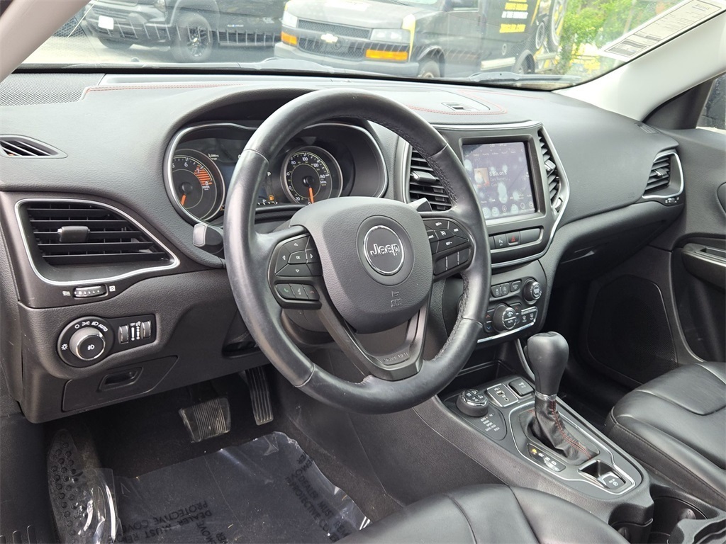 Vehicle image 22 of 39