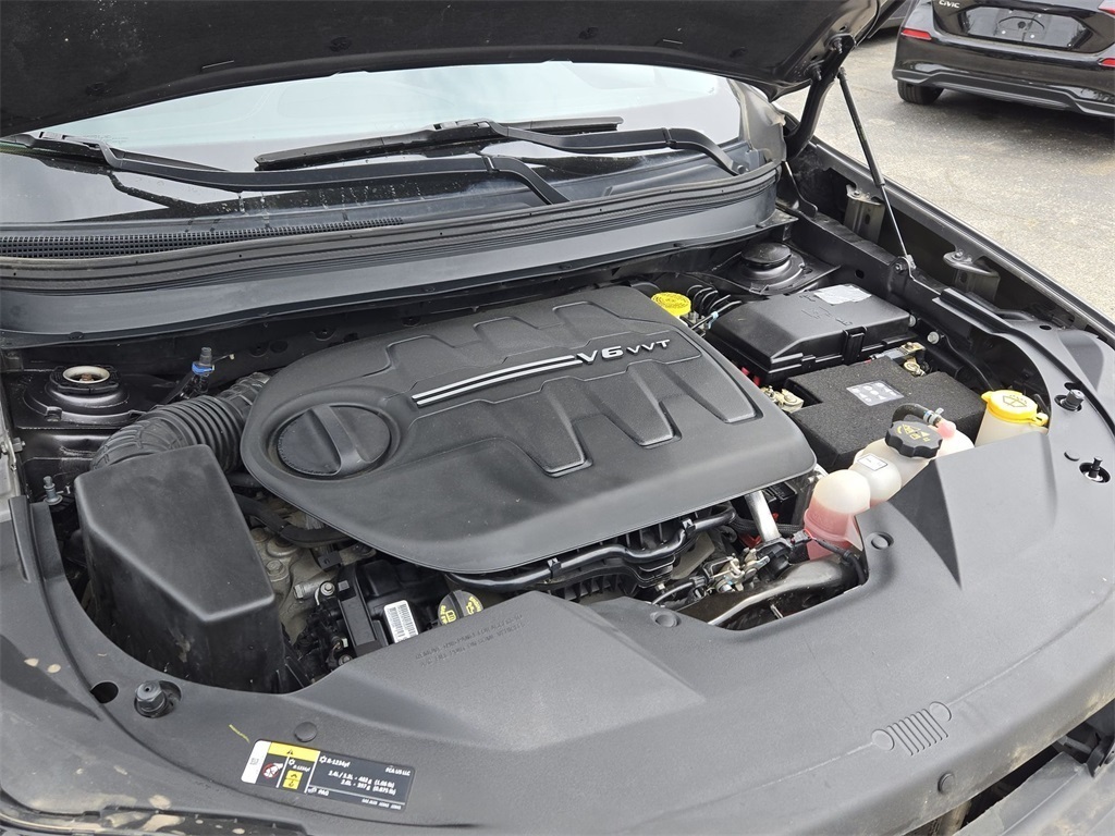 Vehicle image 10 of 39