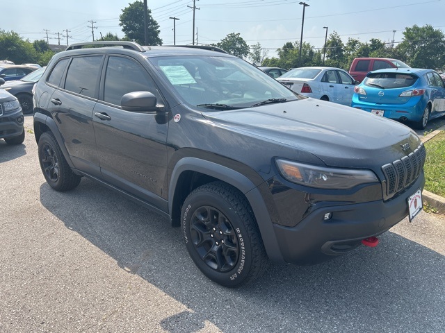 Vehicle image 2 of 33