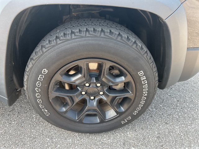 Vehicle image 33 of 33