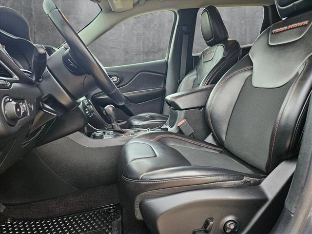 Vehicle image 15 of 26