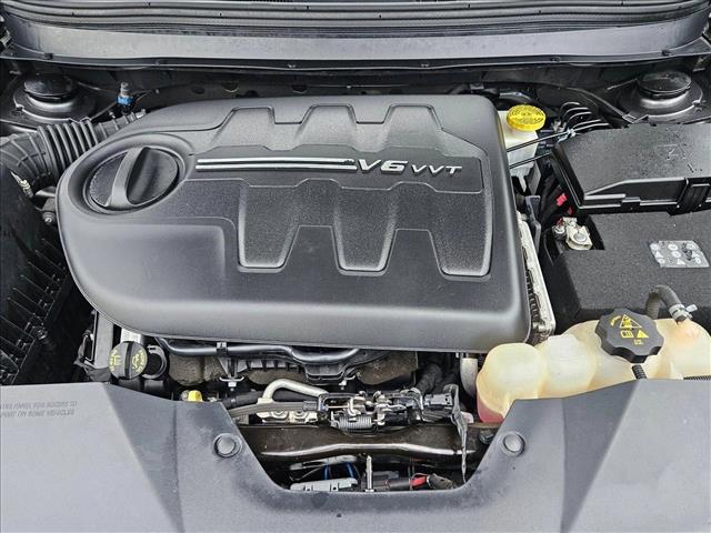 Vehicle image 24 of 26