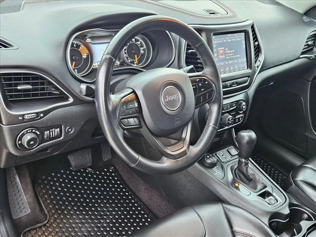 Vehicle image 10 of 26