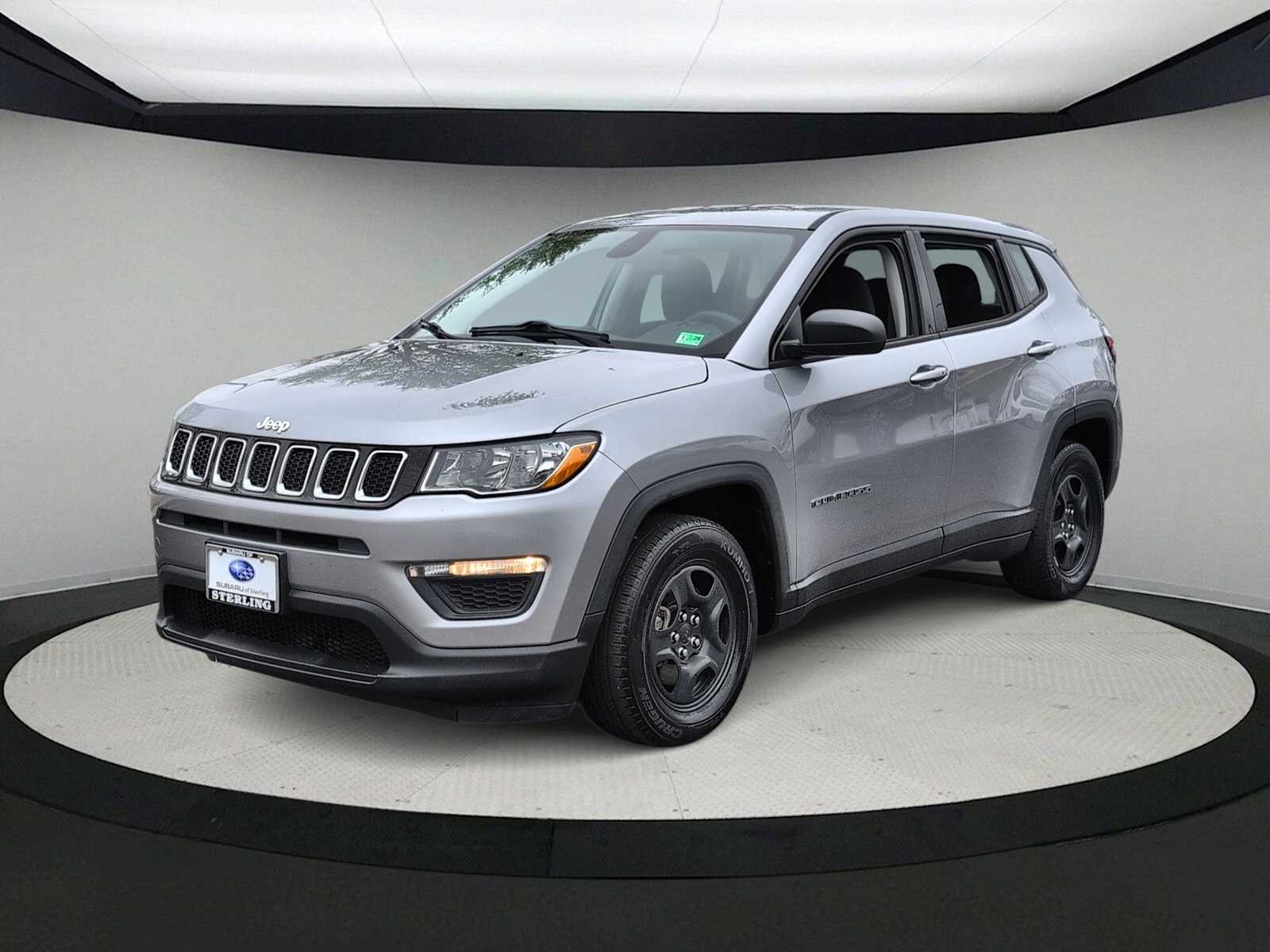 2019 Jeep Compass Sport Image 2 of 33