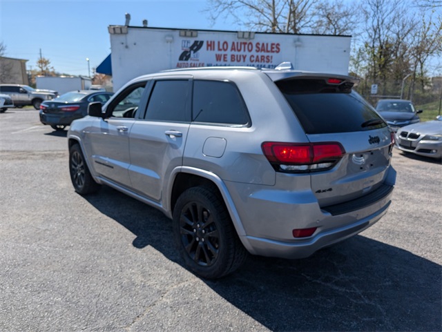 Vehicle image 8 of 35