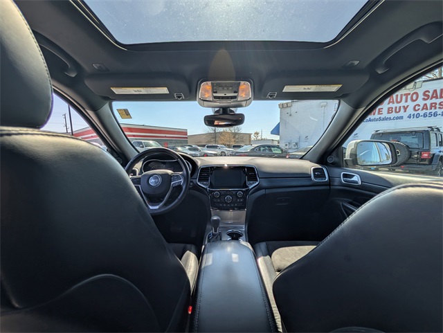 Vehicle image 17 of 35