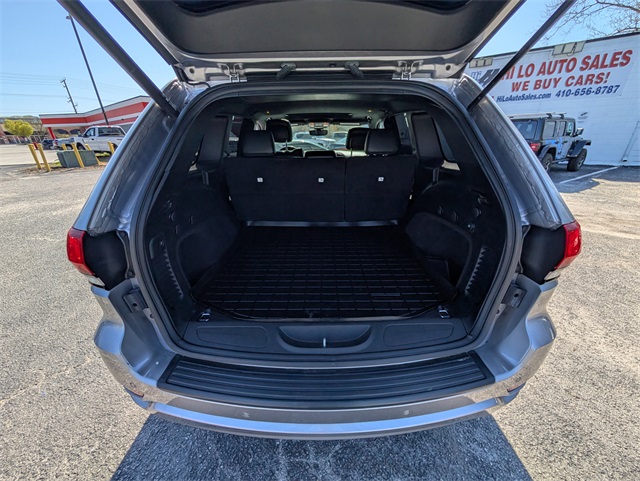 Vehicle image 13 of 35