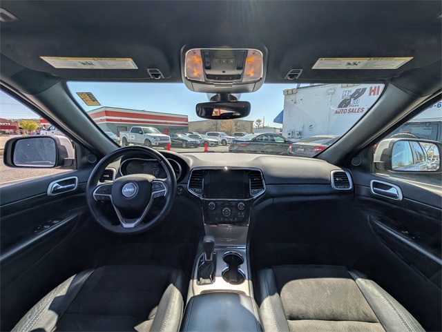 Vehicle image 19 of 35