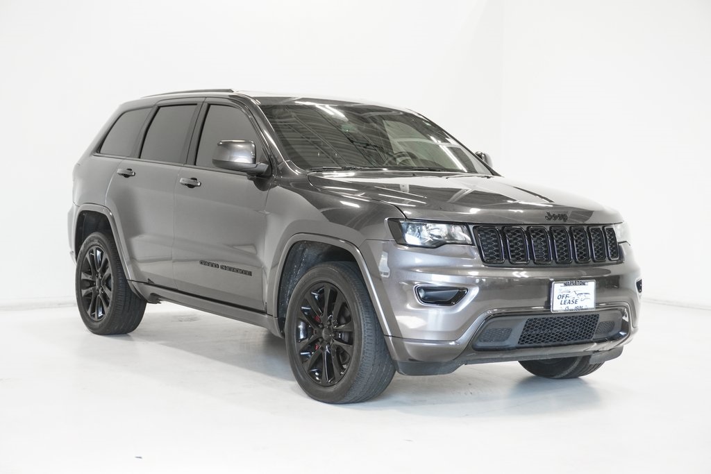 Vehicle image 4 of 30