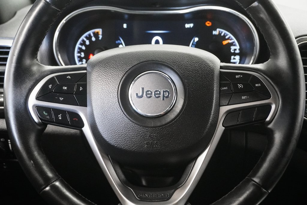 Vehicle image 18 of 30