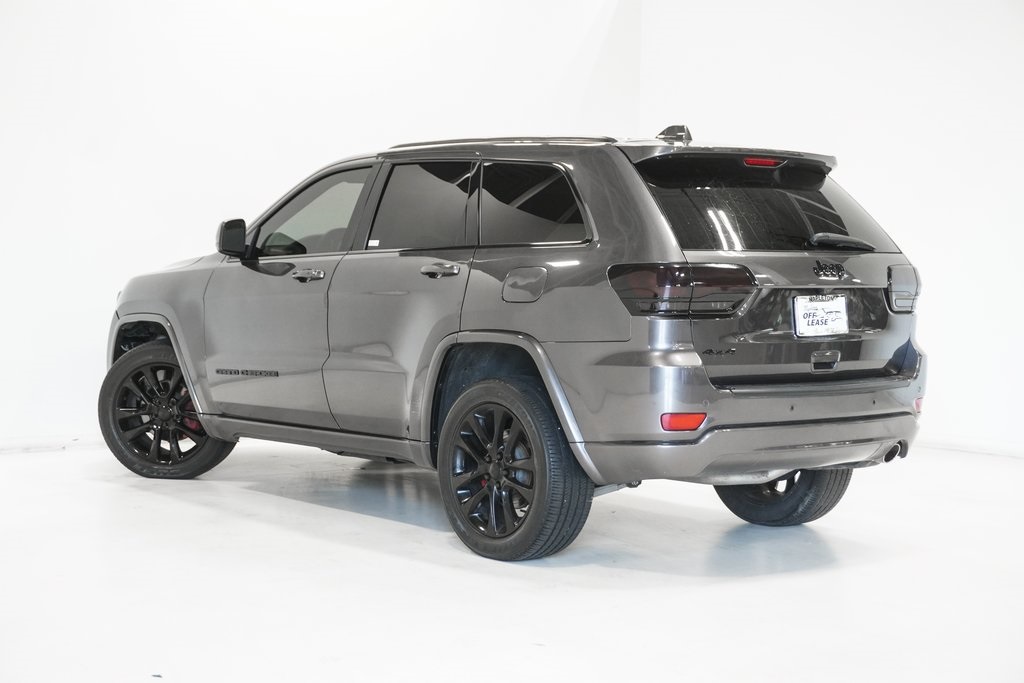 Vehicle image 7 of 30