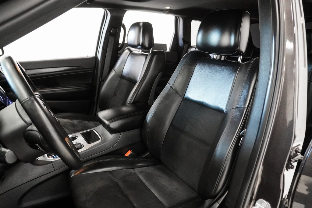 Vehicle image 11 of 30