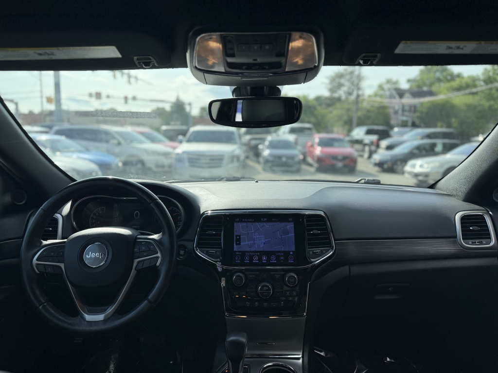 Vehicle image 14 of 24