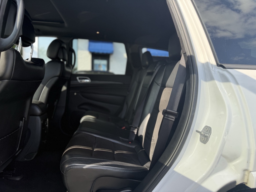 Vehicle image 12 of 24