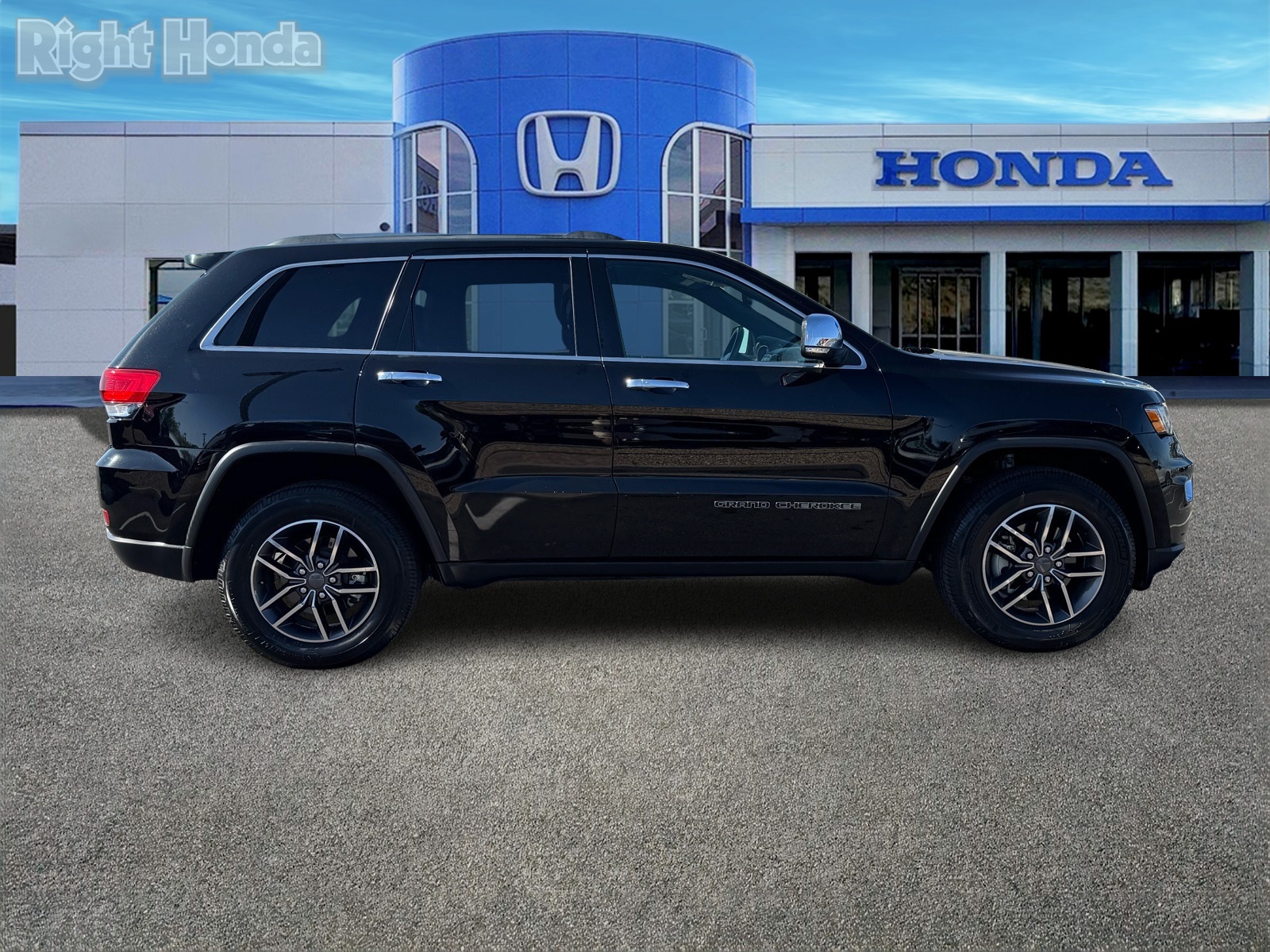 Vehicle image 7 of 31