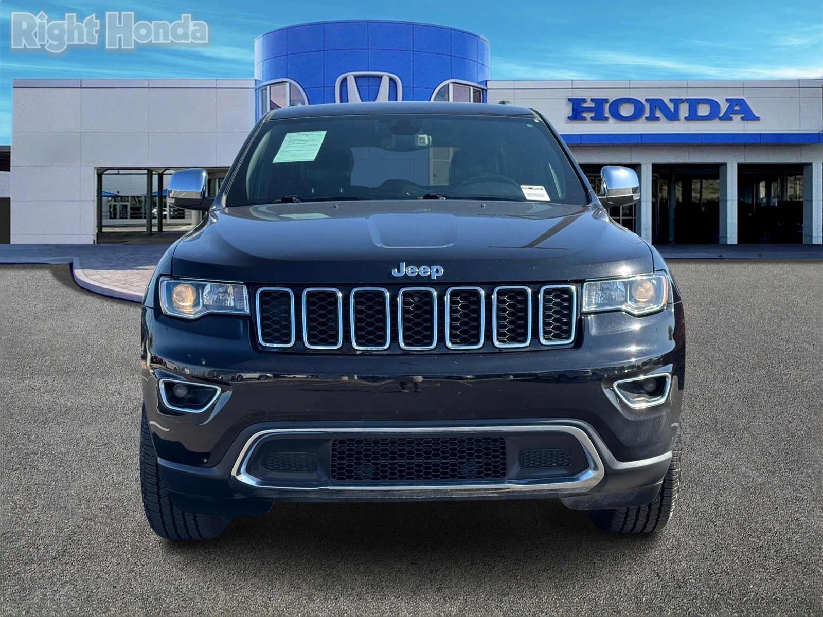Vehicle image 4 of 31