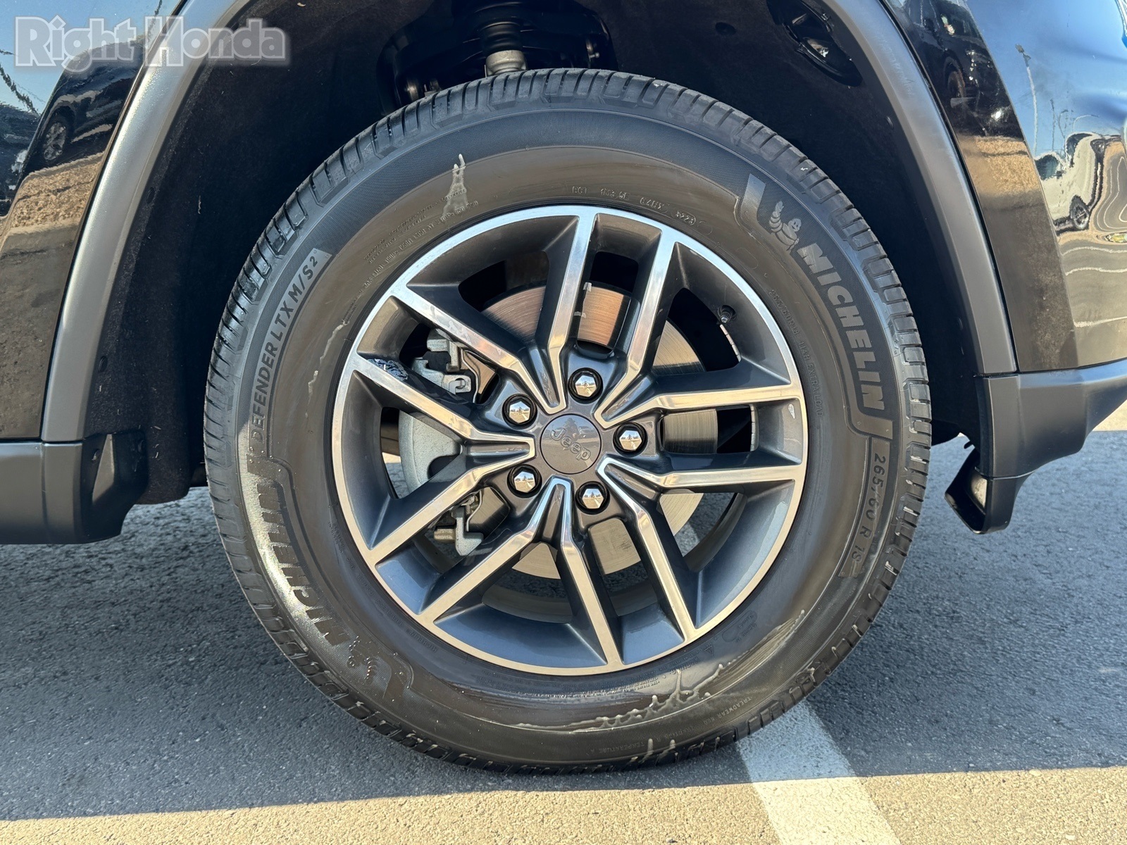 Vehicle image 10 of 31